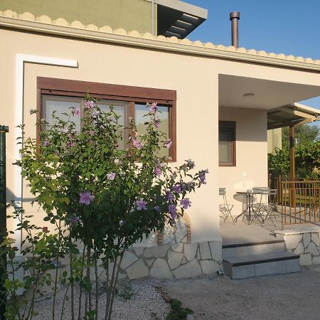 Backyard Apartment Kalligoni 외부 사진